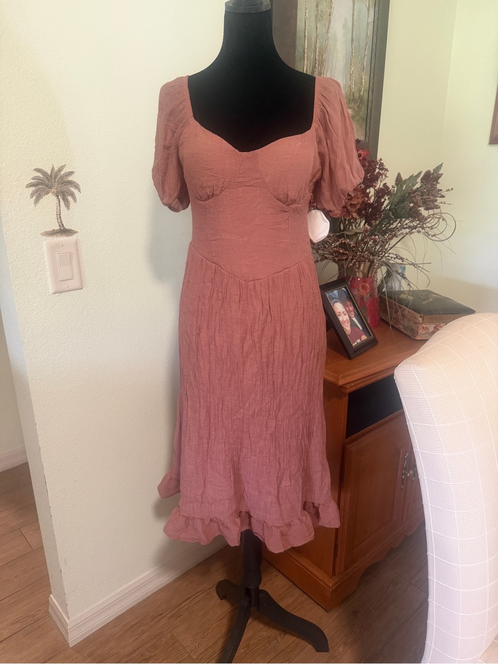 Puff-Sleeve Sweetheart Gauzy Midi Dress